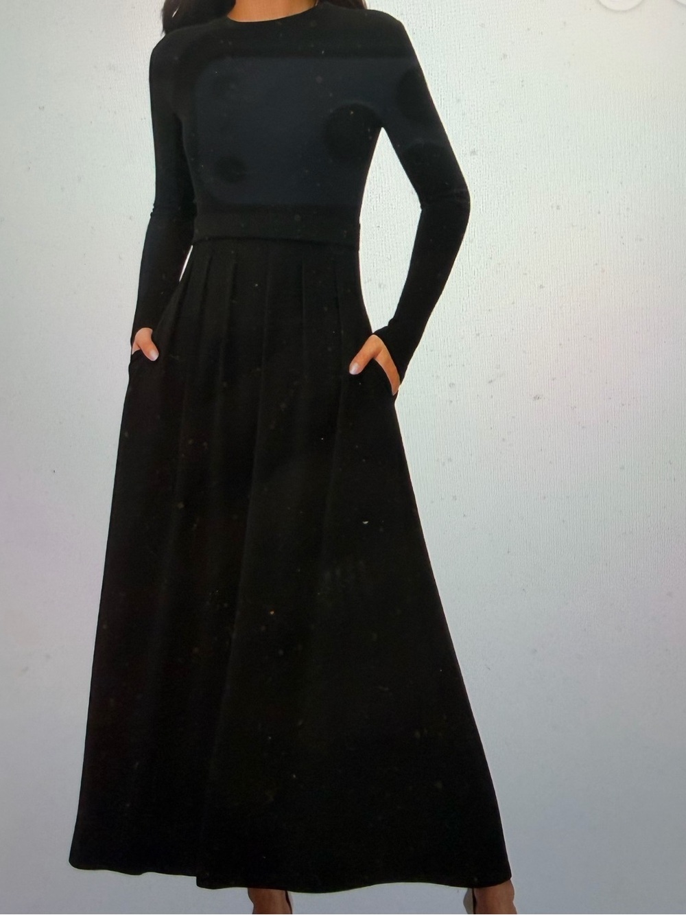 Elegant Black Long-Sleeve Maxi Dress with Pockets- NWT - Size S
